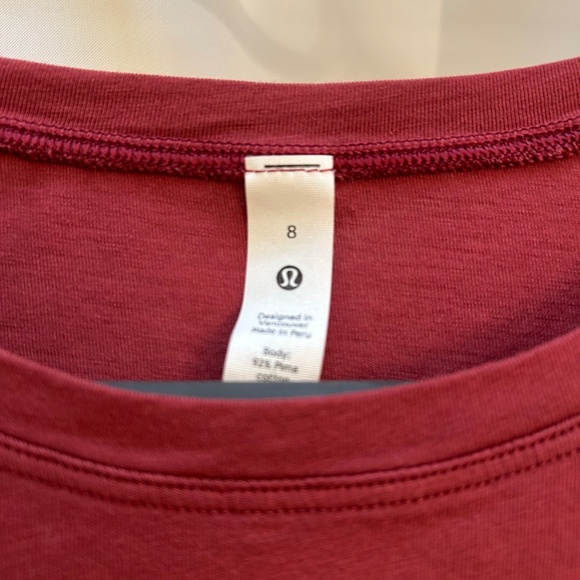 LULULEMON Cates Tshirt Like NEW - Picture 3 of 5